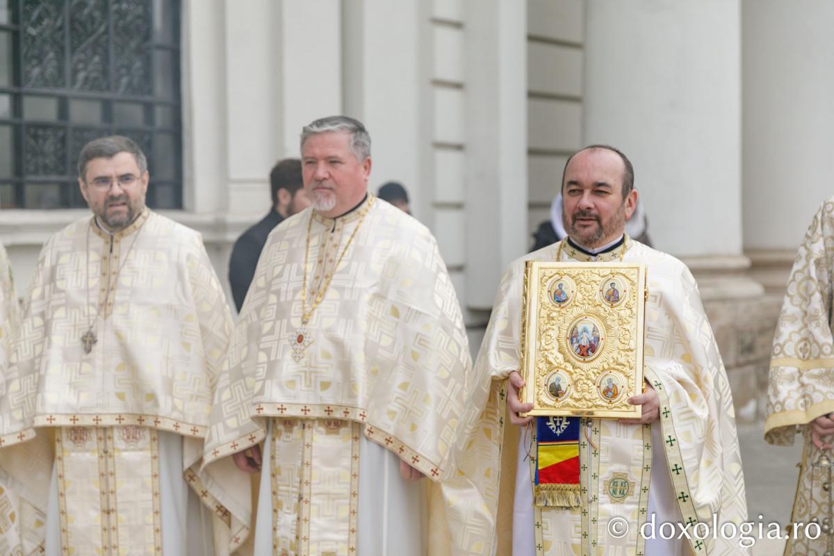 Liturghie arhierească la Catedrala Mitropolitană din Iași  în cinstea Sfinților Trei Ierarhi / Foto: pr. Silviu Cluci